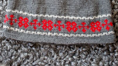 Strikkeopskrift: Tunika til pigen