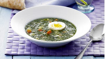 Grønkålssuppe med gulerødder og kartofler