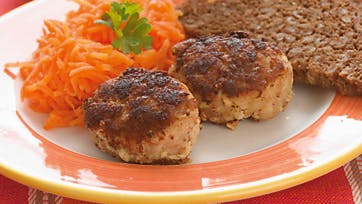 Fiskefrikadeller af torskefilet med smag af bacon og citron