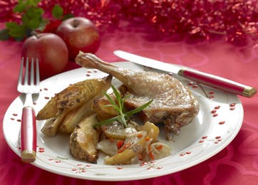 Andelår med krydrede kartofler og chili-æblekompot