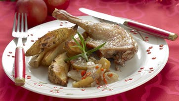 Andelår med krydrede kartofler og chili-æblekompot