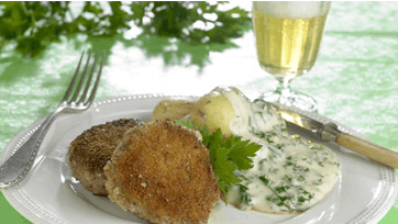 Krebinetter med persillesovs og kartofler