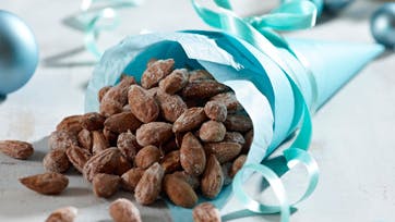 saltede mandler i kræmmerhus