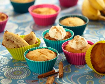 https://imgix.familiejournal.dk/media/websites/familiejournalen-dot-dk/website/2013/august/uge-34/slank/34-lavkarbo-bananmuffins-med-kanel-362.jpg