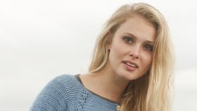 Hæklet jakke med fine detaljer