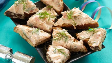 Mad til nytår: Laksehapsere på toast