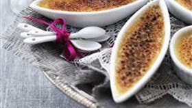 Kalorievenlig crème brûlée med passionsfrugt