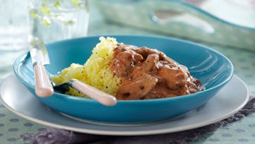 Kalorievenlig bøf stroganoff med grøntsager og okseinderlår