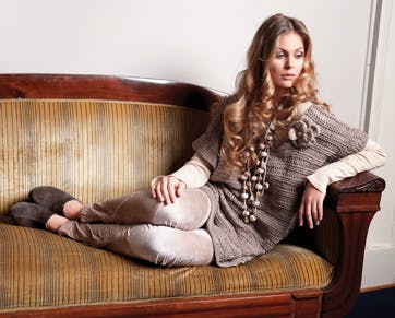 https://imgix.familiejournal.dk/media/websites/familiejournalen-dot-dk/website/2013/januar/uge-3/haand/03-netbluse-362.jpg