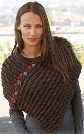 https://imgix.familiejournal.dk/media/websites/familiejournalen-dot-dk/website/2013/januar/uge-3/haand/g-poncho-280.jpg
