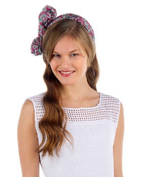 https://imgix.familiejournal.dk/media/websites/familiejournalen-dot-dk/website/2013/juni/uge-25/haand/25-hvid-top-280.jpg