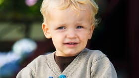 Strikket cardigan til drenge