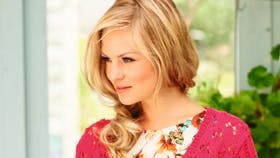 Strikket sommertrøje med lange ærmer