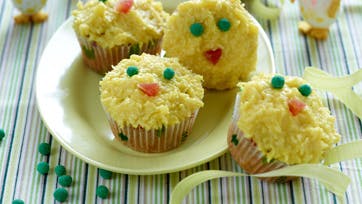 Påske cupcakes med cream cheese frosting og kokos