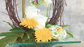 påskepynt af grene og æg