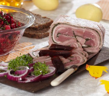https://imgix.familiejournal.dk/media/websites/familiejournalen-dot-dk/website/2013/marts/uge-13/mad/13-lammerullepoelse-362.jpg