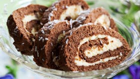 Chokoladeroulade med kokos og blød smørcreme