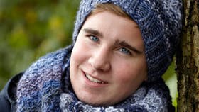 Strikket hue og halsrør