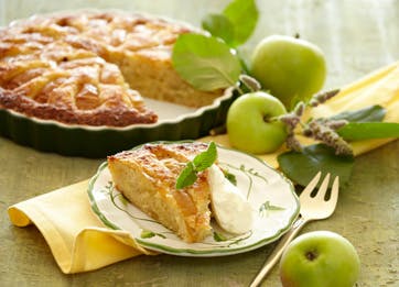 https://imgix.familiejournal.dk/media/websites/familiejournalen-dot-dk/website/2013/oktober/uge-42/mad/42-aeblemazarin-362.jpg