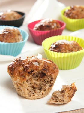 https://imgix.familiejournal.dk/media/websites/familiejournalen-dot-dk/website/2013/oktober/uge-43/slank/42-tomatmuffins-280.jpg