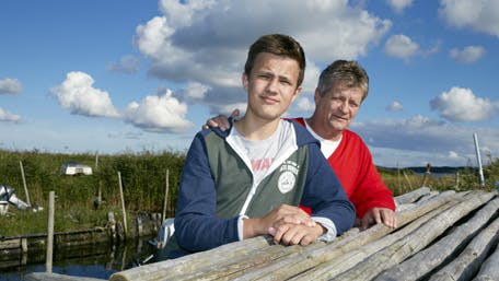 57-årige Frank med sin redningsmand Emil, som i dag er 13 år.