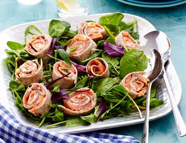 https://imgix.familiejournal.dk/media/websites/familiejournalen-dot-dk/website/2014/april/uge-15/mad/15-tortilla-med-roeget-oerred-362.jpg
