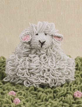 Hæklet lam med løkkemasker