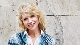 Hæklet sjal i smukke farver