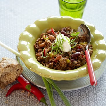 Chili con carne med tomatjuice og grønne peberfrugter