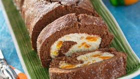 Nem roulade med friskt og cremet fyld af mandarin