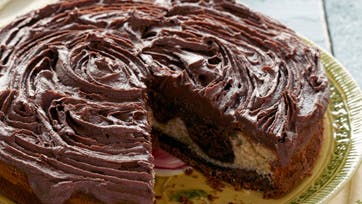 Marmorkage med et twist af kanel og muskatnød