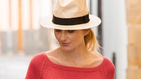 Strikket bluse med slids