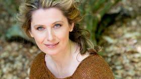 Strikket sweater med hulmønster