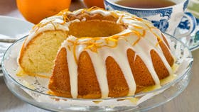 Saftig appelsinkage med frisk appelsin-glasur