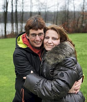 https://imgix.familiejournal.dk/media/websites/familiejournalen-dot-dk/website/2015/februar/artikler/britt-artikel.jpg
