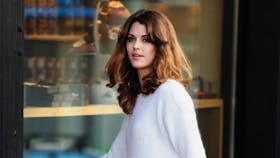 Strikket sweater med slidser