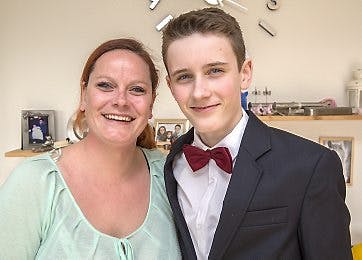 https://imgix.familiejournal.dk/media/websites/familiejournalen-dot-dk/website/2015/maj/19/artikler/-nsa-patricia-rasmussen012.artikel.jpg