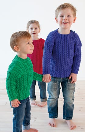https://imgix.familiejournal.dk/media/websites/familiejournalen-dot-dk/website/2015/maj/21/haandarbejde/boernebluse280.jpg