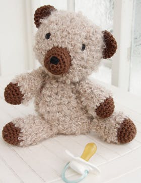 https://imgix.familiejournal.dk/media/websites/familiejournalen-dot-dk/website/handarbejde/hakling/2012/09/36-g-bamse-280.jpg