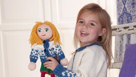 Strikjakke med mønsterbort