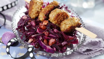 Minideller og varm kålsalat