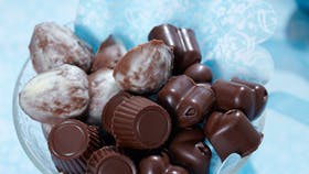 Fyldte chokolader med orangetrøffel