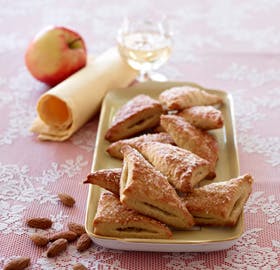 https://imgix.familiejournal.dk/media/websites/familiejournalen-dot-dk/website/mad/bagvark/2012/09/39-wienerbroedsnitter-280.jpg