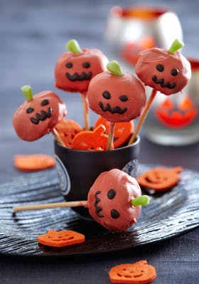 https://imgix.familiejournal.dk/media/websites/familiejournalen-dot-dk/website/mad/bagvark/2012/10/44-graeskar-popcakes-280.jpg