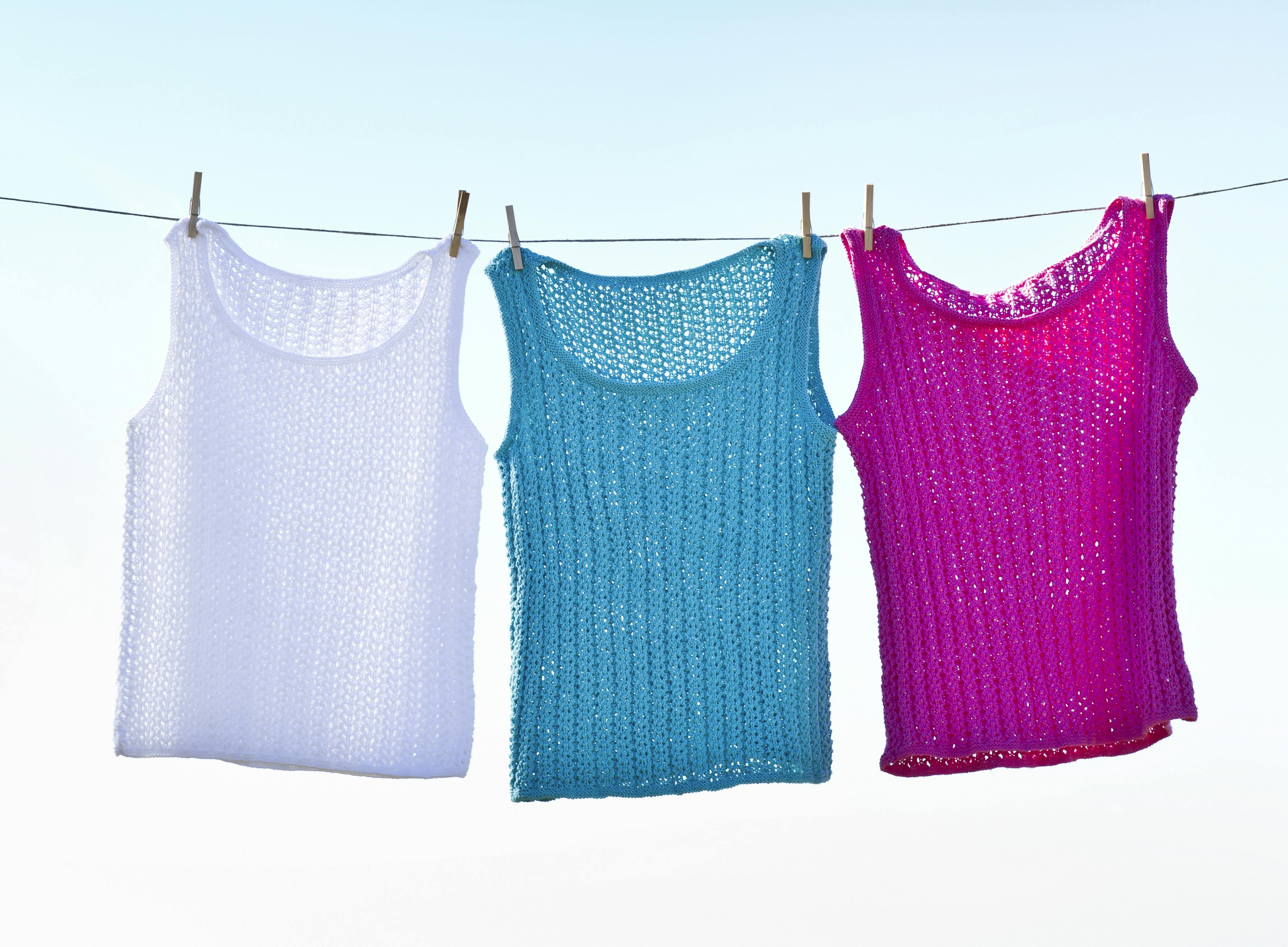 Strik en sød sommertop og vælg selv farve